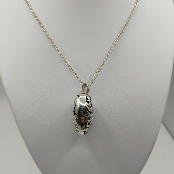 Filigree Puffy Heart Pendant in Sterling Silver on a 24-inch Chain - Picture 4 of 6